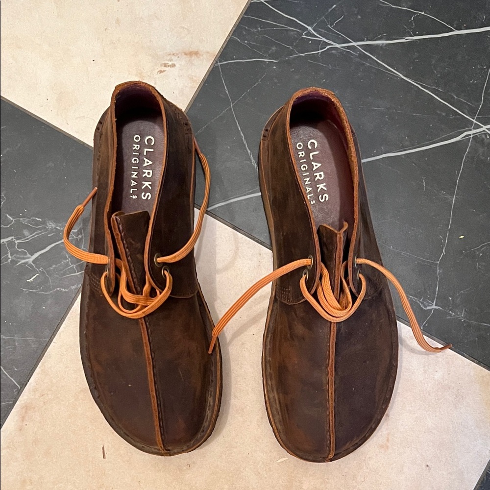 Clarks Dark Brown Leather Loafers with Tan Laces - Picture 3 of 4